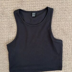 SHEIN Black Ribbed Crop Top